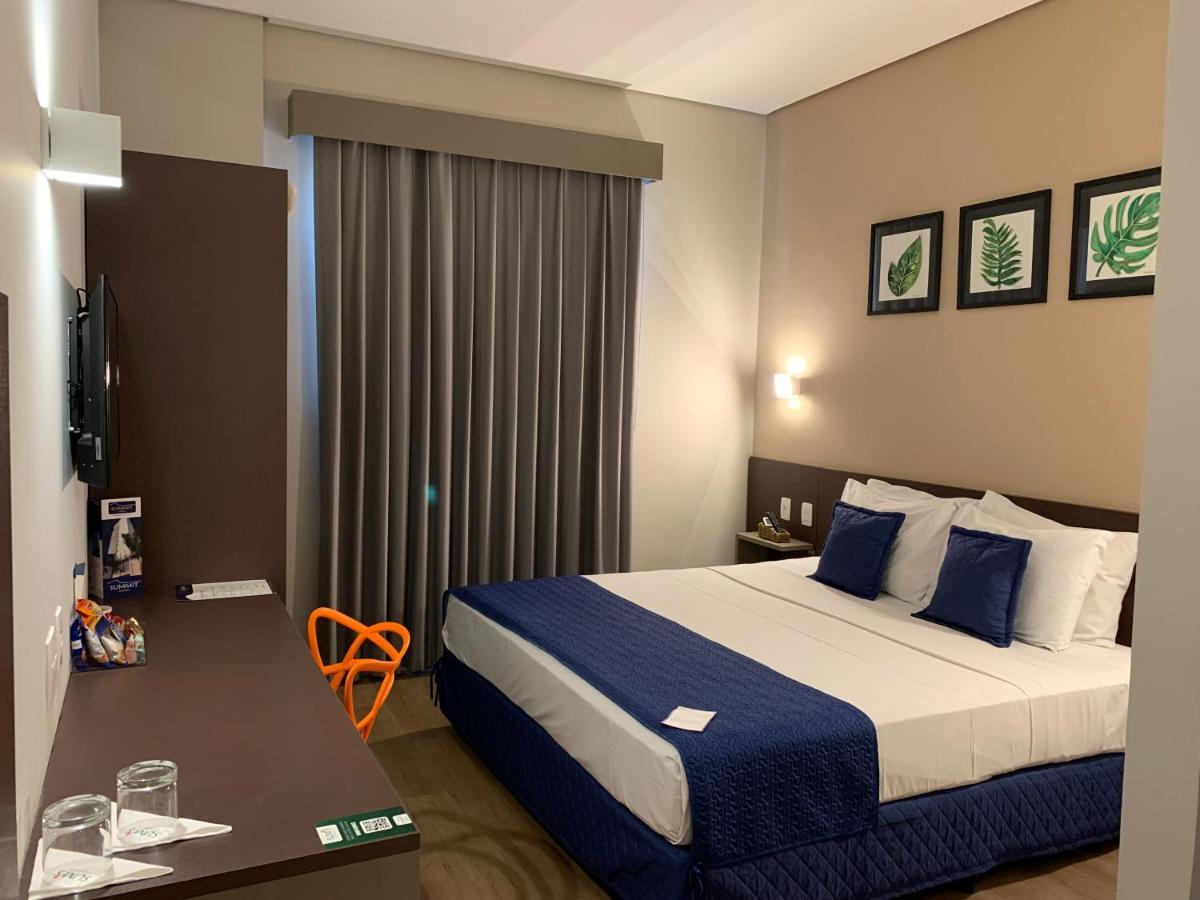 Summit Suites Hotel 平达莫尼扬加巴 外观 照片