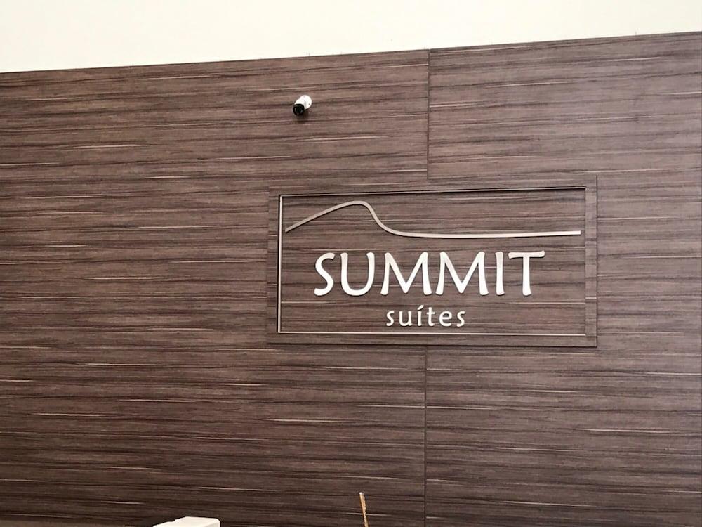 Summit Suites Hotel 平达莫尼扬加巴 外观 照片