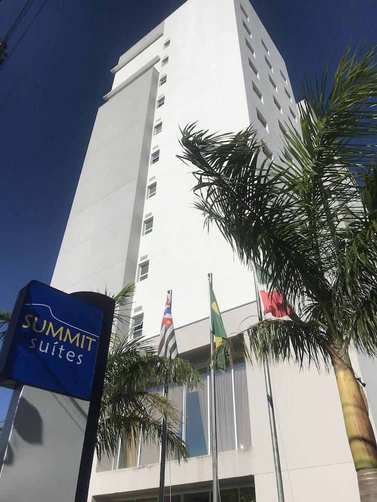 Summit Suites Hotel 平达莫尼扬加巴 外观 照片