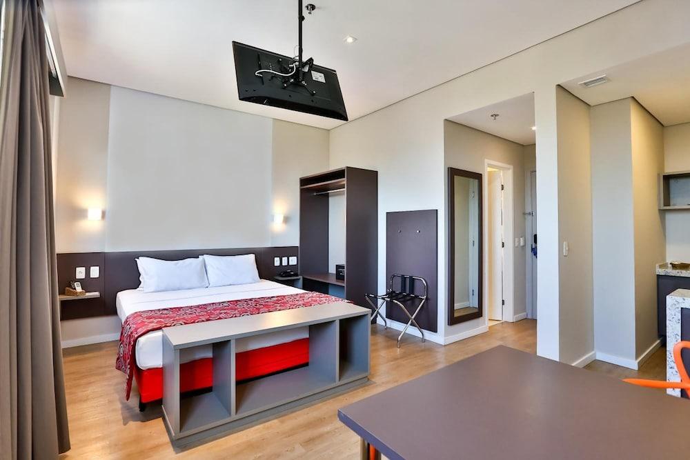 Summit Suites Hotel 平达莫尼扬加巴 外观 照片