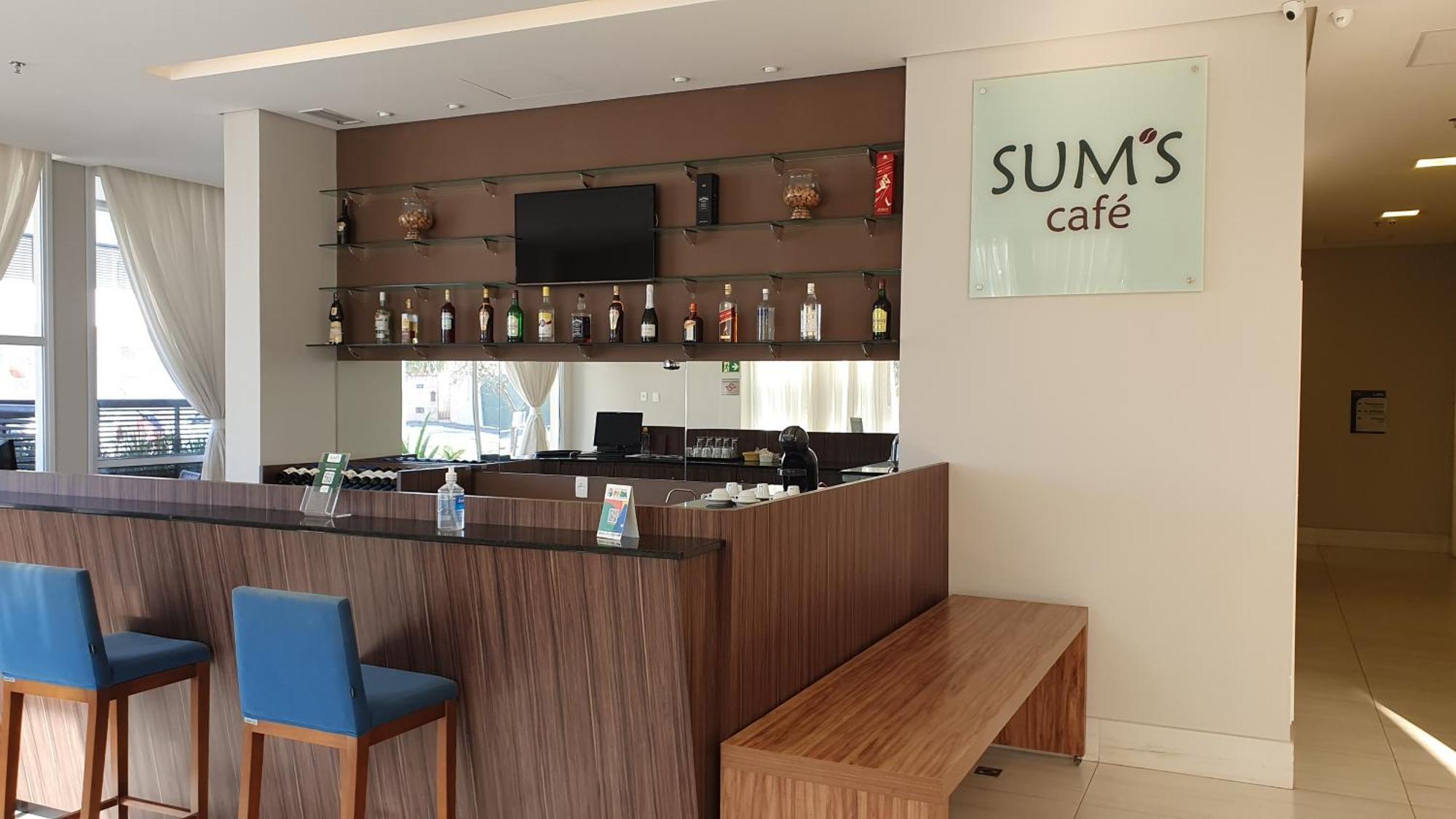 Summit Suites Hotel 平达莫尼扬加巴 外观 照片