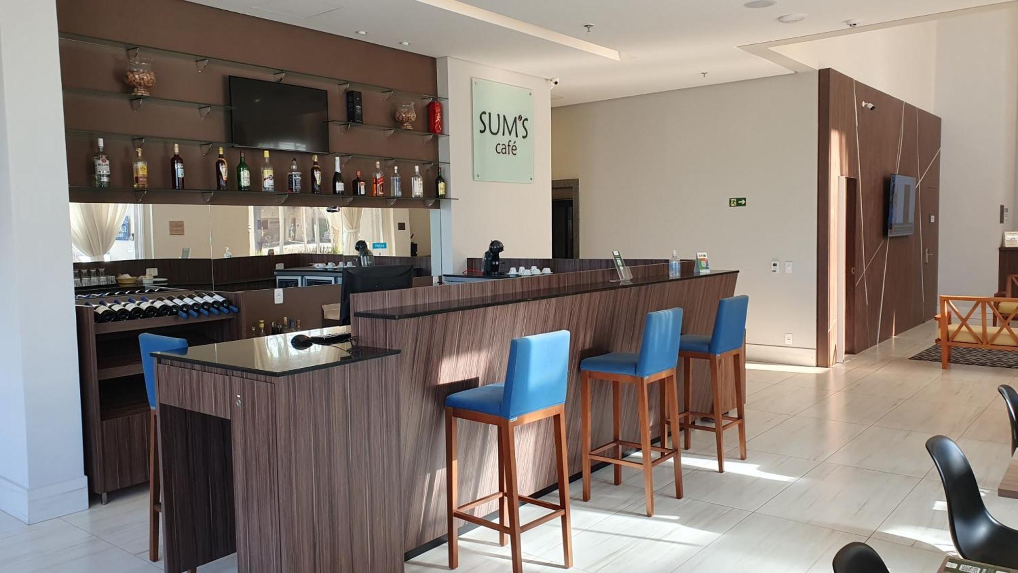 Summit Suites Hotel 平达莫尼扬加巴 外观 照片