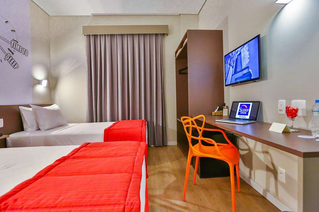 Summit Suites Hotel 平达莫尼扬加巴 客房 照片